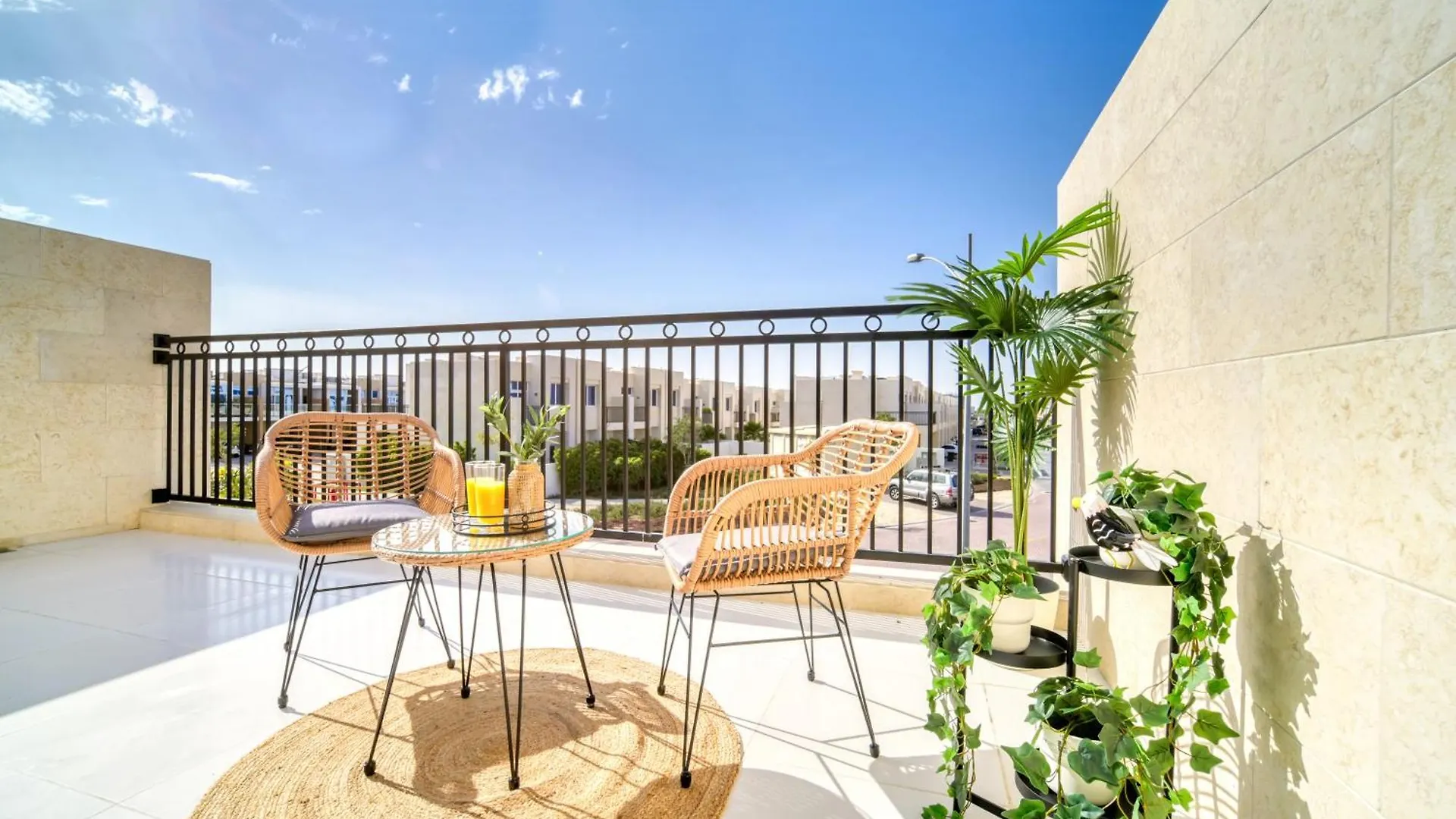 Autumn Serenity Manor: Luxury 3 Bedroom Townhouse Ντουμπάι Βίλα