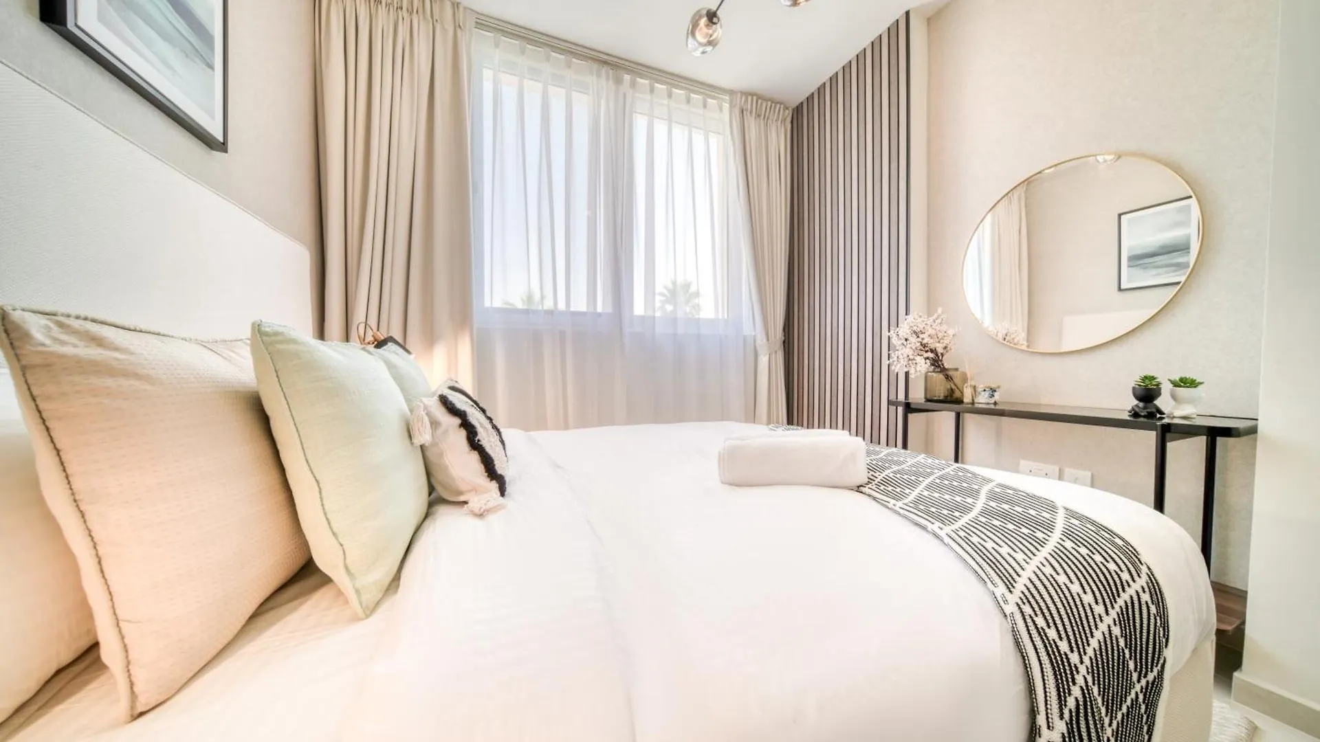 Autumn Serenity Manor: Luxury 3 Bedroom Townhouse Ντουμπάι Ηνωμένα Αραβικά Εμιράτα