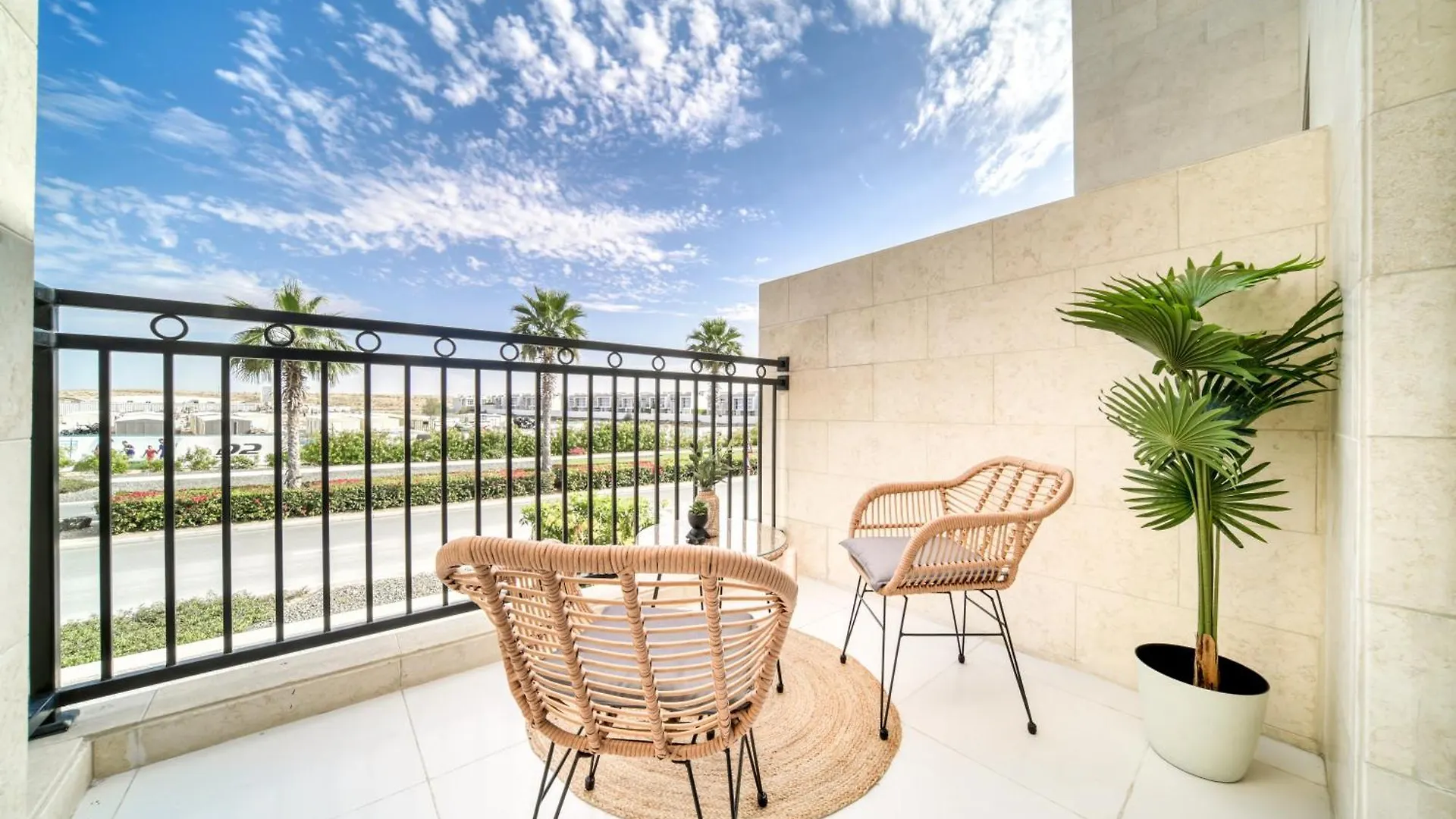 Autumn Serenity Manor: Luxury 3 Bedroom Townhouse Ντουμπάι 0*,  Ηνωμένα Αραβικά Εμιράτα